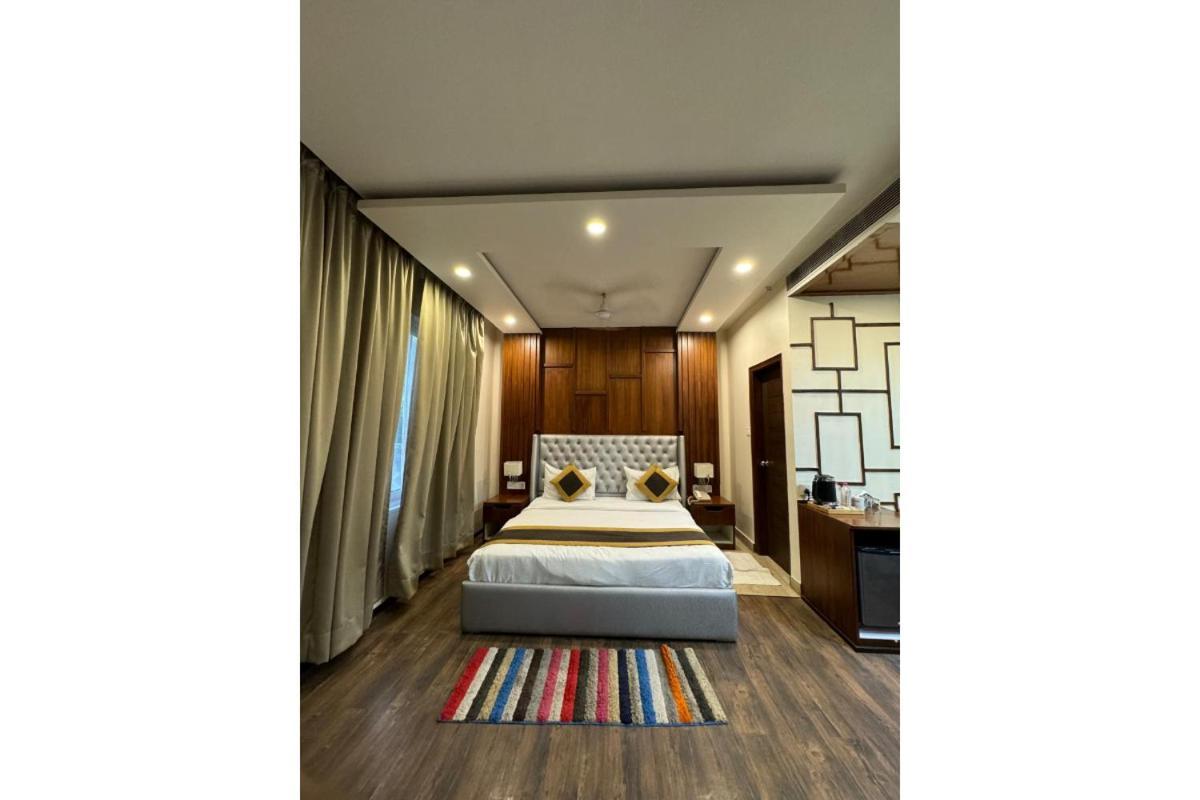 Hotel River Rhythm Assi Ghat Varanasi Exterior foto