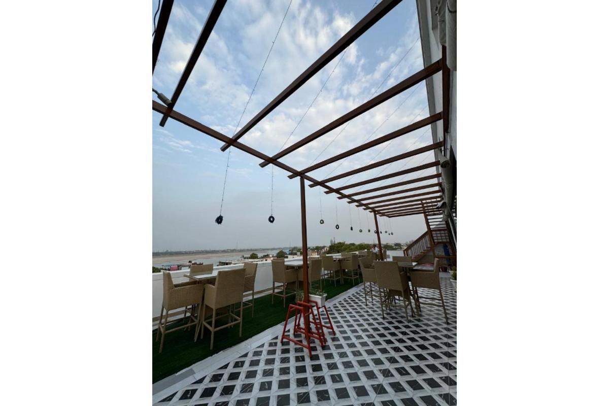 Hotel River Rhythm Assi Ghat Varanasi Exterior foto